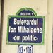 Victoriei, Bd. Ion Mihalache, vizavi de Mega Image.
